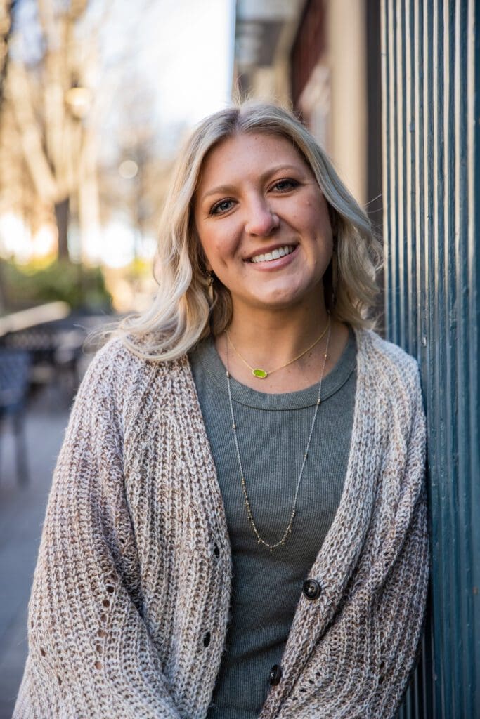 Mia Martinson's Headshot